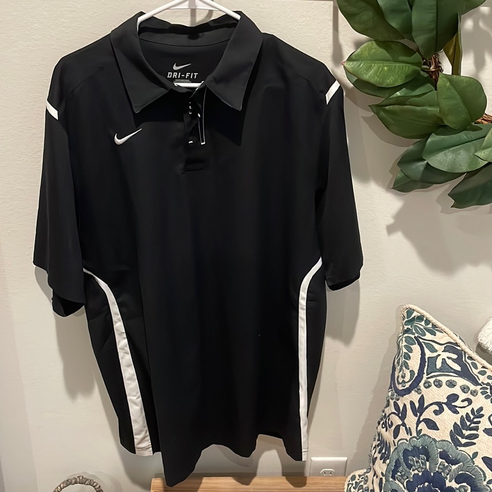Nike men's black polo